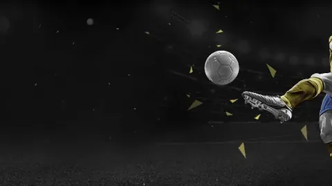 广州队首战不敌上海申花，刘若钒伤退场 朱辰杰点球立功